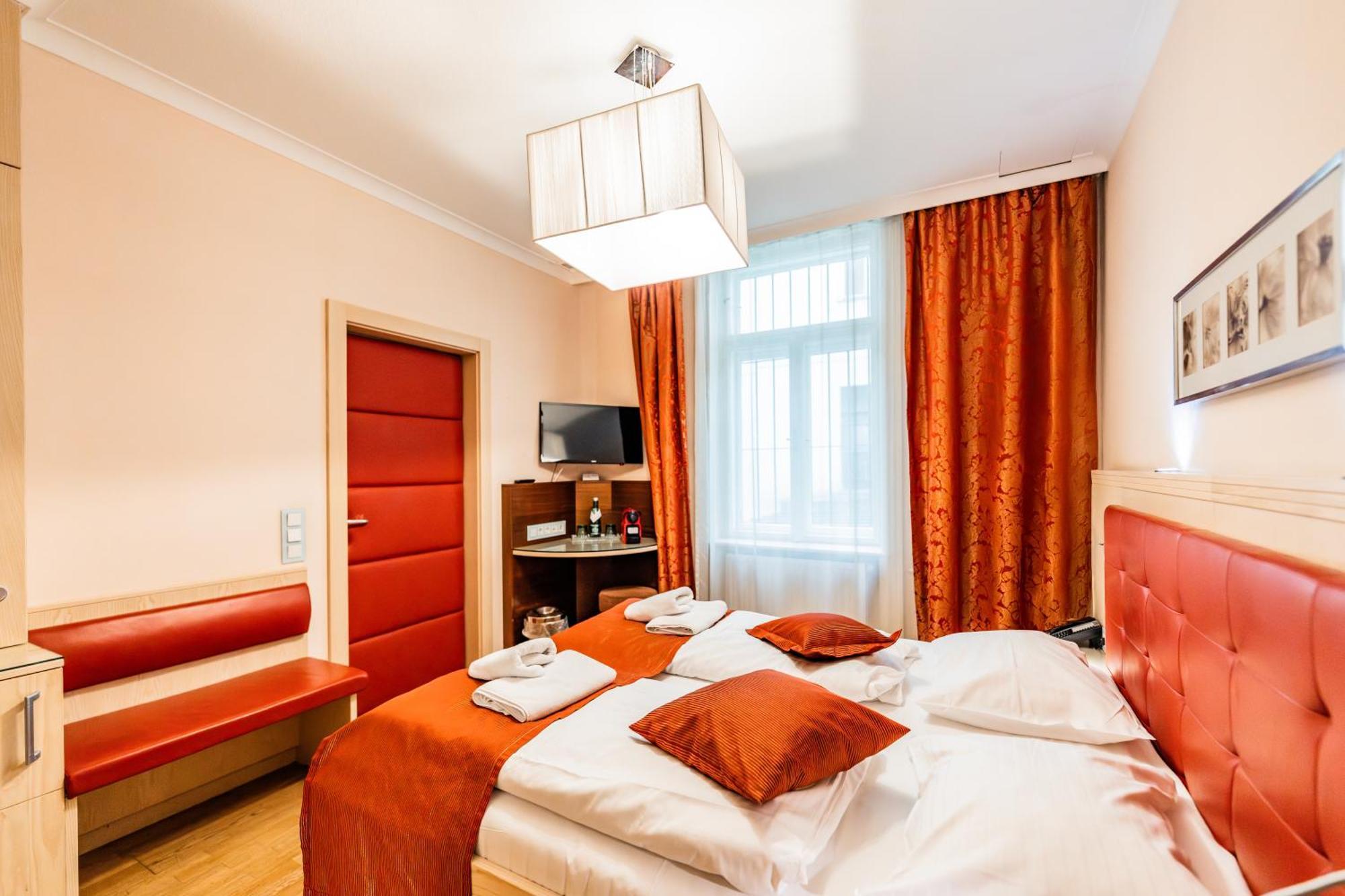 Hotel Pension Baronesse Vienna Exterior photo