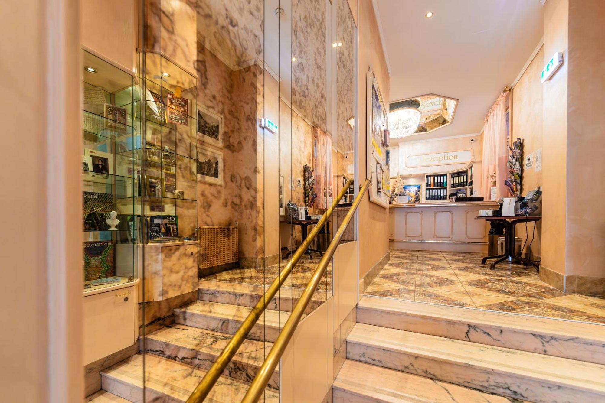 Hotel Pension Baronesse Vienna Exterior photo