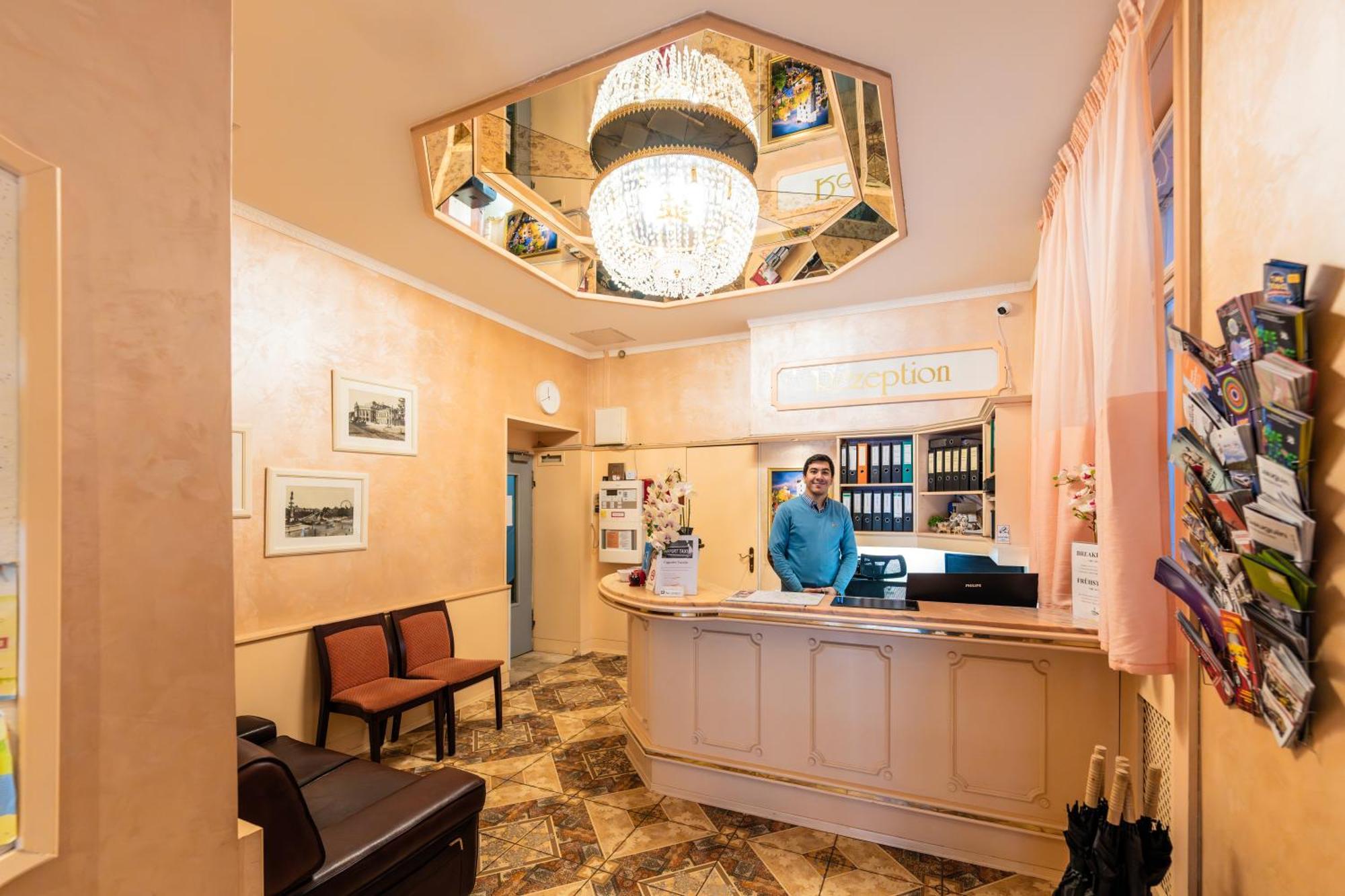 Hotel Pension Baronesse Vienna Exterior photo