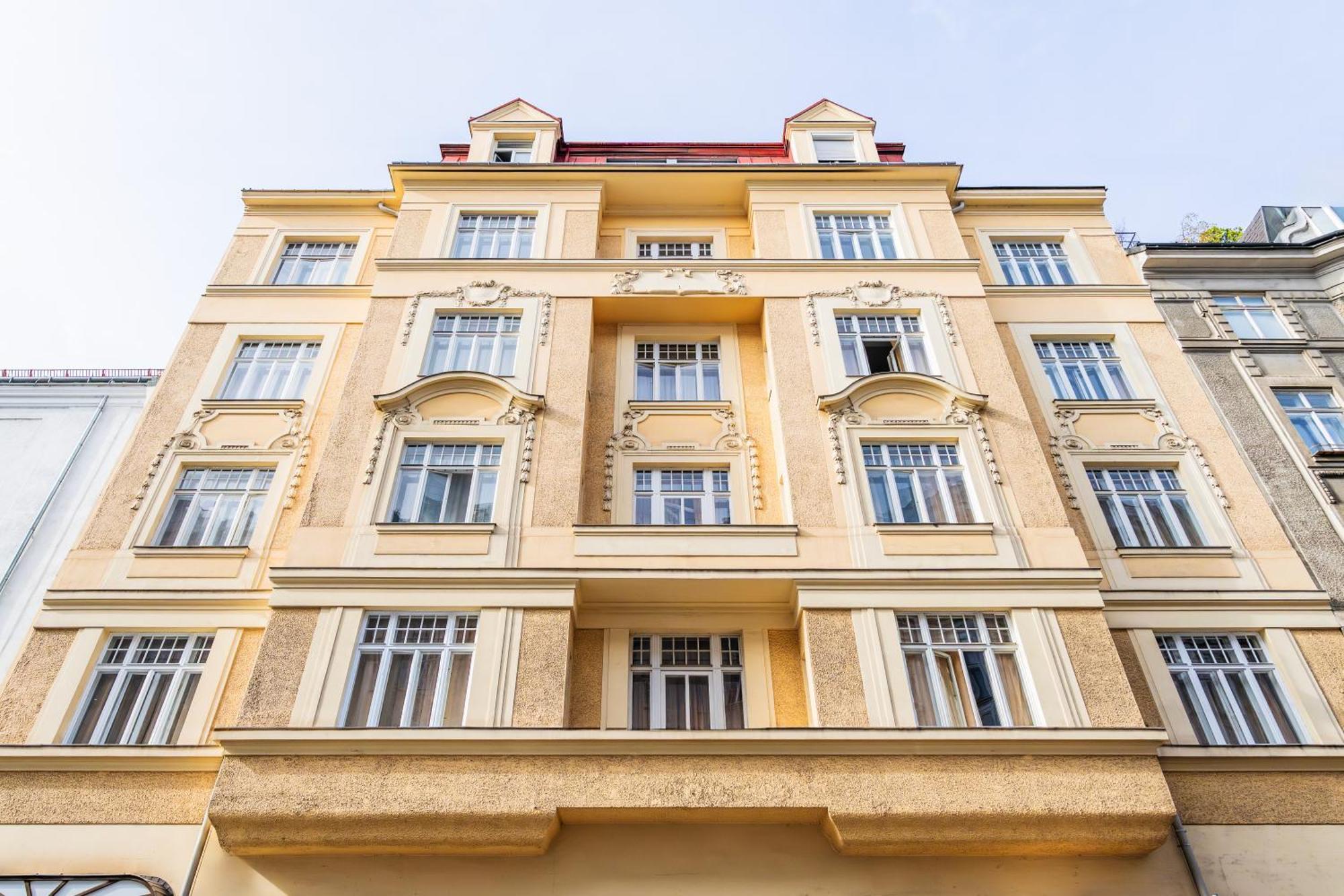 Hotel Pension Baronesse Vienna Exterior photo