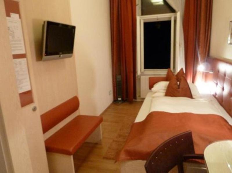 Hotel Pension Baronesse Vienna Exterior photo