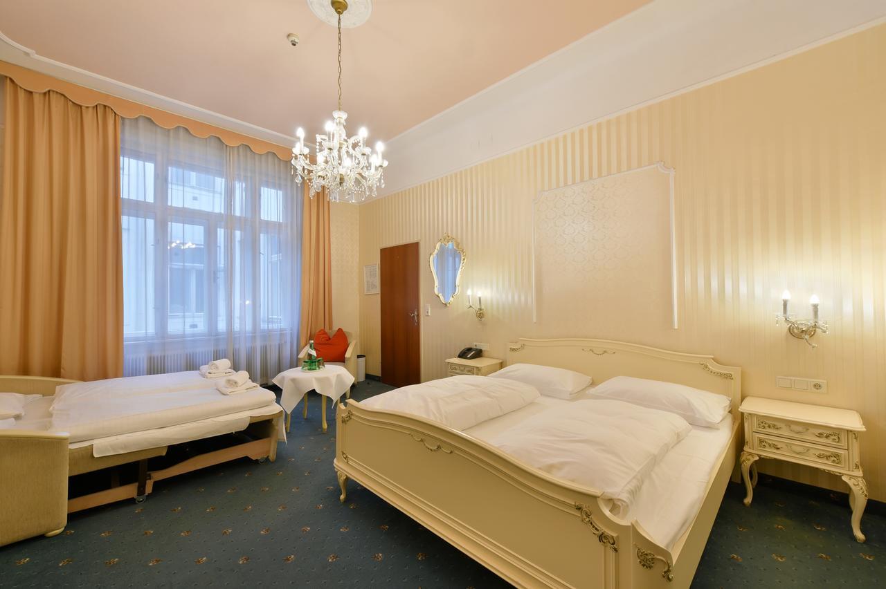 Hotel Pension Baronesse Vienna Exterior photo