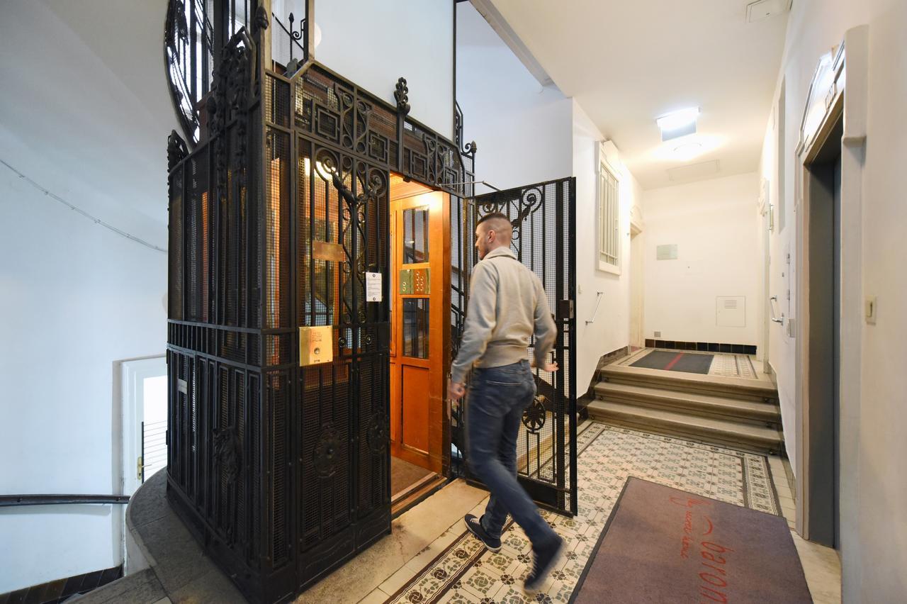 Hotel Pension Baronesse Vienna Exterior photo